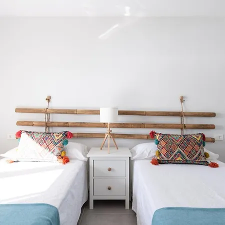 Апартаменты Living Canteras Homes - Bright Beachfront