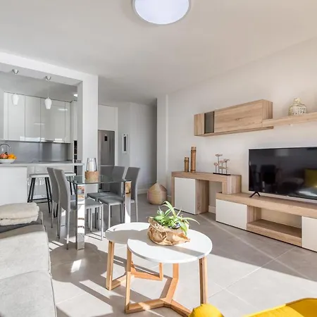 Апартаменты Living Canteras Homes - Bright Beachfront