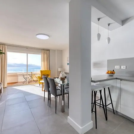Апартаменты Living Canteras Homes - Bright Beachfront *